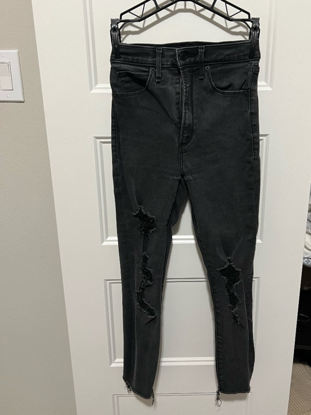Abercrombie Ultra High Rise Super Skinny Ankle